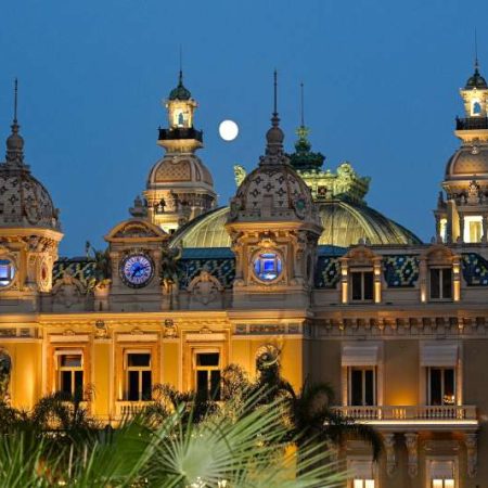 EDIFICII REMARCABILE: Cazinoul din Monte Carlo din Monaco