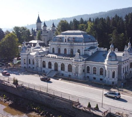 Reapare jocul! Cazinoul din Vatra Dornei s-a deschis din nou